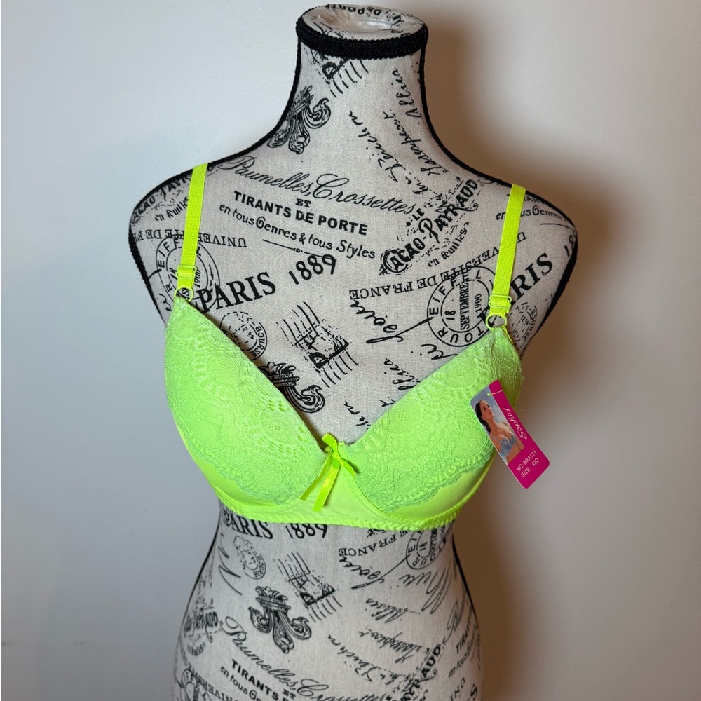 Sophid Neon Green Lace Bra 36 DD Black